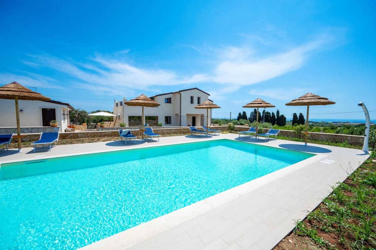 Villa Carmiano: Luxury Seaside Retreat with Spa and Pool Avola Exterior photo